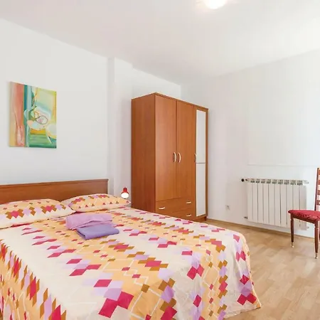 Amazing In With 3 Bedrooms And Wifi